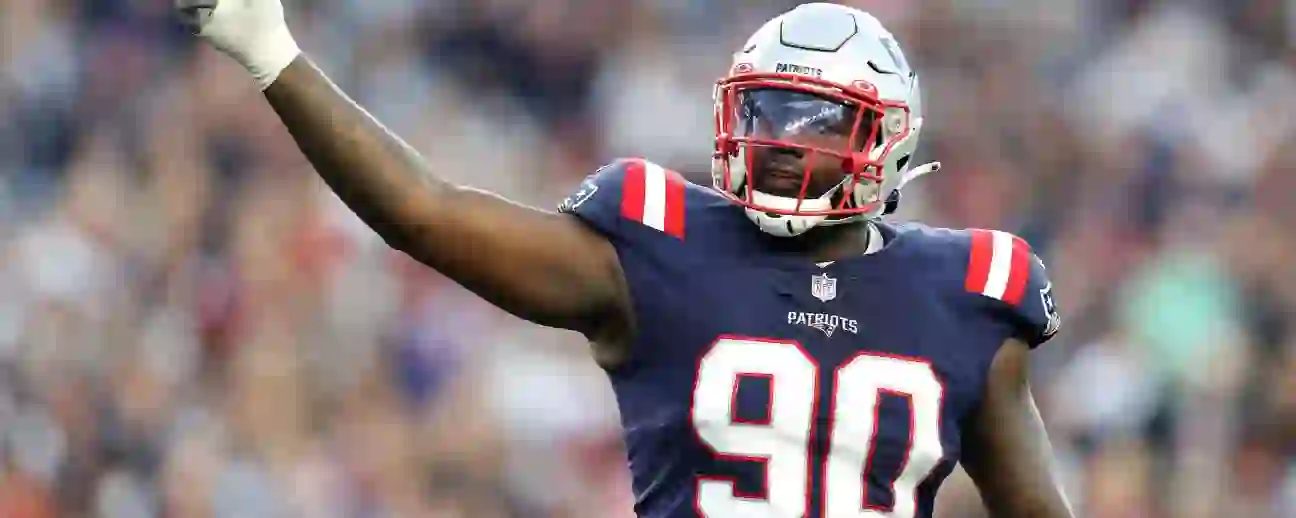 Christian Barmore of the Patriots returns to the field after overcoming blood clot issues